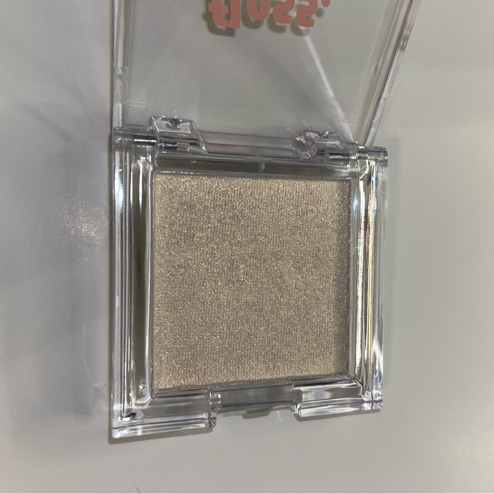 Floss brighten up highlighter